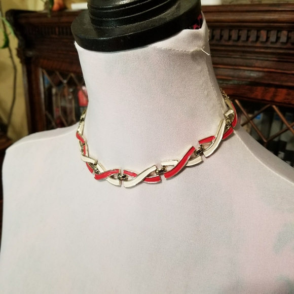 Relisted -Vintage Marvella red and white enamel X set - Picture 3 of 14